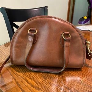 Vintage Coach satchel/ luggage color